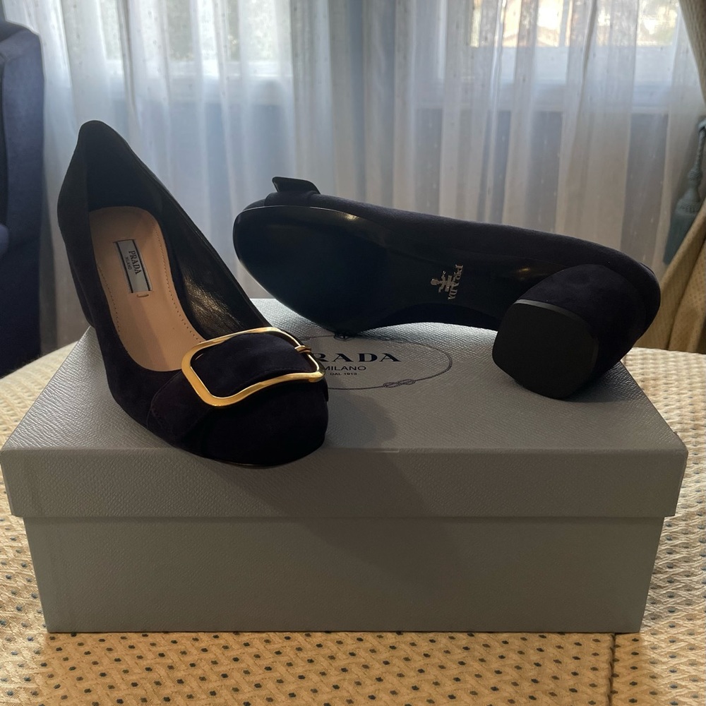 Prada pump shoes navy blue